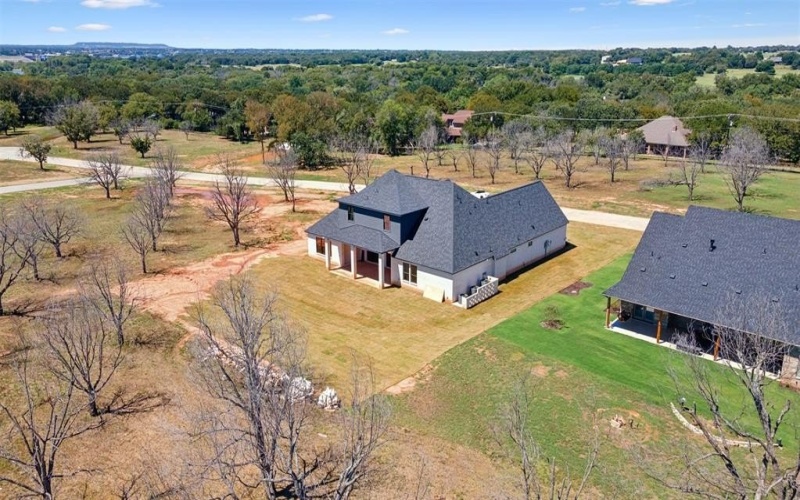 2409 Candlestick Drive, Granbury, TX 76049, 4 Bedrooms Bedrooms, ,5 BathroomsBathrooms,Residential,For Sale,2409 Candlestick Drive,20811301