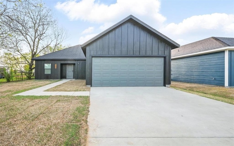 504 Broadway, Whitesboro, TX 76273, 3 Bedrooms Bedrooms, ,2 BathroomsBathrooms,Residential,For Sale,504 Broadway,20811306