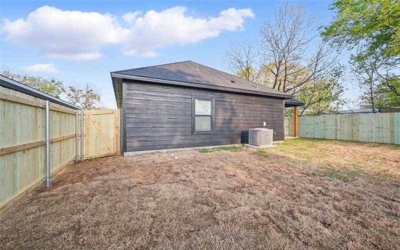 504 Broadway, Whitesboro, TX 76273, 3 Bedrooms Bedrooms, ,2 BathroomsBathrooms,Residential,For Sale,504 Broadway,20811306
