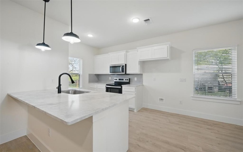 504 Broadway, Whitesboro, TX 76273, 3 Bedrooms Bedrooms, ,2 BathroomsBathrooms,Residential,For Sale,504 Broadway,20811306