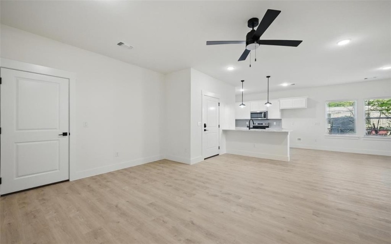 504 Broadway, Whitesboro, TX 76273, 3 Bedrooms Bedrooms, ,2 BathroomsBathrooms,Residential,For Sale,504 Broadway,20811306