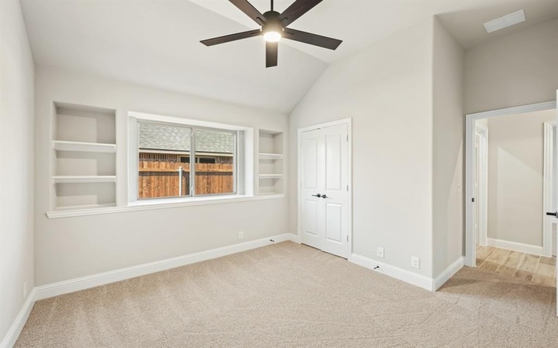 1032 Quincy Drive, Red Oak, TX 75154, 3 Bedrooms Bedrooms, ,2 BathroomsBathrooms,Residential,For Sale,1032 Quincy Drive,20816713