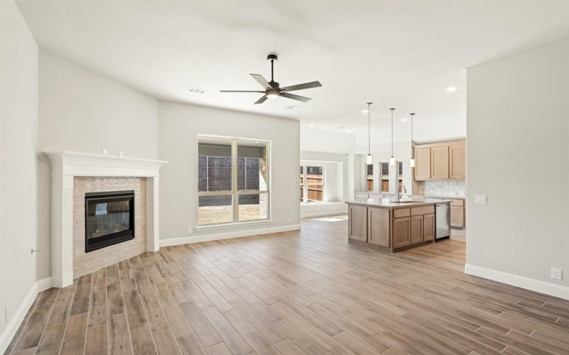 1032 Quincy Drive, Red Oak, TX 75154, 3 Bedrooms Bedrooms, ,2 BathroomsBathrooms,Residential,For Sale,1032 Quincy Drive,20816713
