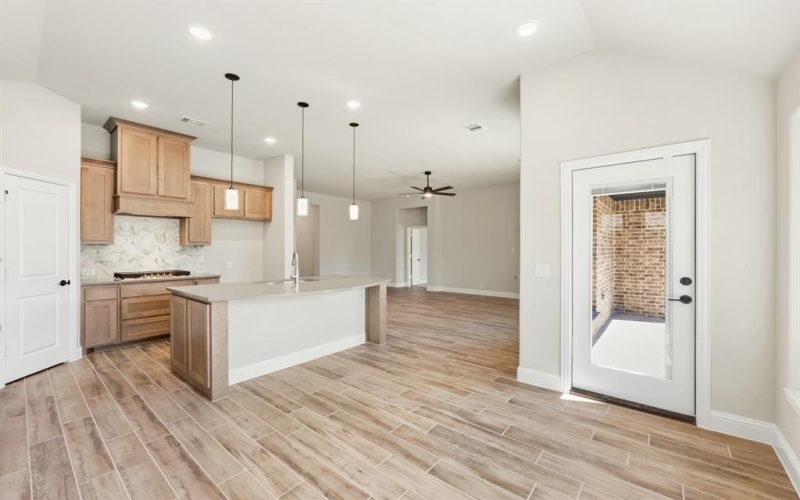 1032 Quincy Drive, Red Oak, TX 75154, 3 Bedrooms Bedrooms, ,2 BathroomsBathrooms,Residential,For Sale,1032 Quincy Drive,20816713
