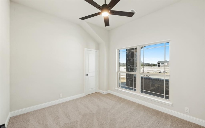 1032 Quincy Drive, Red Oak, TX 75154, 3 Bedrooms Bedrooms, ,2 BathroomsBathrooms,Residential,For Sale,1032 Quincy Drive,20816713
