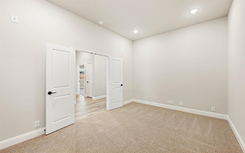 1032 Quincy Drive, Red Oak, TX 75154, 3 Bedrooms Bedrooms, ,2 BathroomsBathrooms,Residential,For Sale,1032 Quincy Drive,20816713