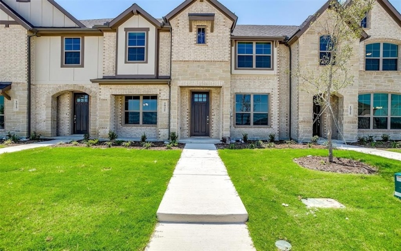 803 Homeplace Circle, Mansfield, TX 76063, 3 Bedrooms Bedrooms, ,2 BathroomsBathrooms,Residential,For Sale,803 Homeplace Circle,20816994
