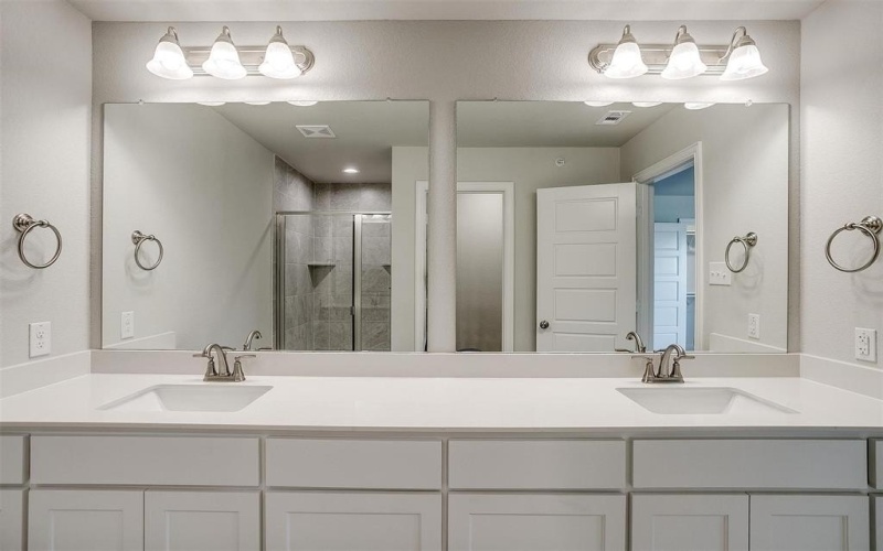 805 Homeplace Circle, Mansfield, TX 76063, 3 Bedrooms Bedrooms, ,2 BathroomsBathrooms,Residential,For Sale,805 Homeplace Circle,20817023