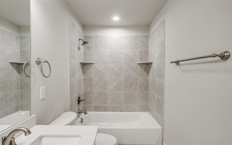 805 Homeplace Circle, Mansfield, TX 76063, 3 Bedrooms Bedrooms, ,2 BathroomsBathrooms,Residential,For Sale,805 Homeplace Circle,20817023