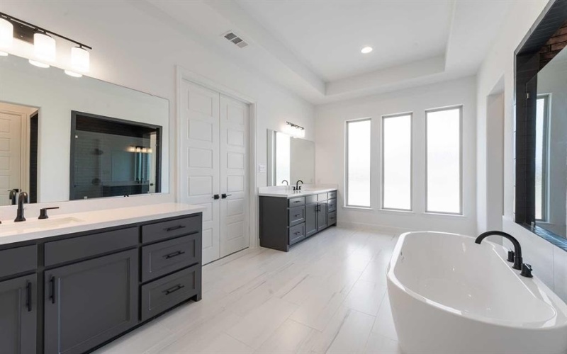 4141 Olmsted Drive, Rockwall, TX 75032, 4 Bedrooms Bedrooms, ,5 BathroomsBathrooms,Residential,For Sale,4141 Olmsted Drive,20817272