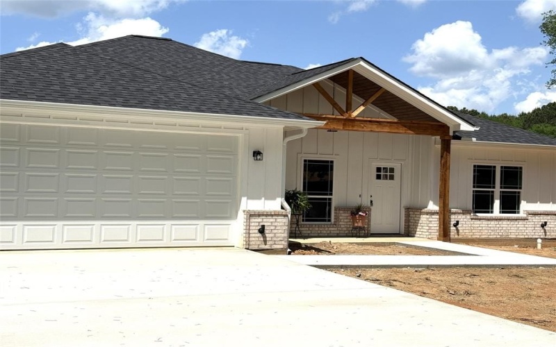 901 E Bailey Ave, Troup, TX 75789, 3 Bedrooms Bedrooms, ,2 BathroomsBathrooms,Residential,For Sale,901 E Bailey Ave,20817417