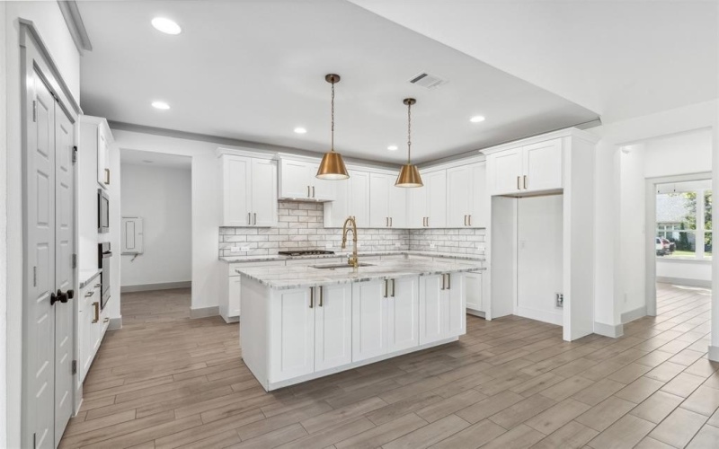5804 Aton Avenue, Westworth Village, TX 76114, 3 Bedrooms Bedrooms, ,2 BathroomsBathrooms,Residential,For Sale,5804 Aton Avenue,20817617