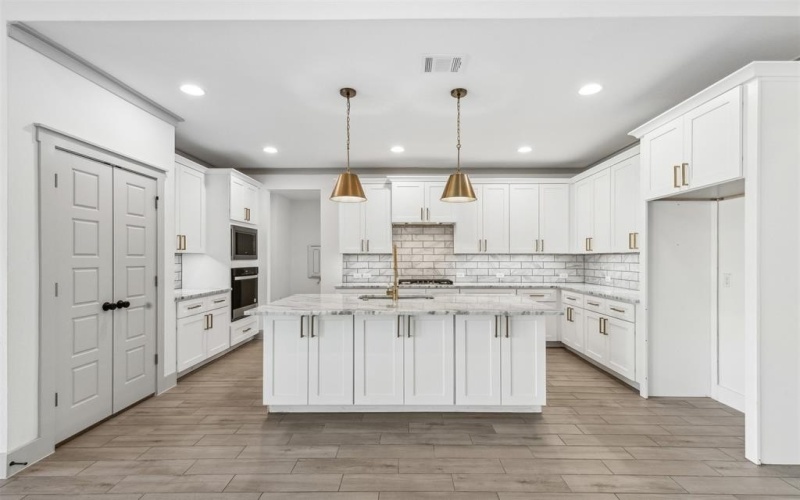 5804 Aton Avenue, Westworth Village, TX 76114, 3 Bedrooms Bedrooms, ,2 BathroomsBathrooms,Residential,For Sale,5804 Aton Avenue,20817617