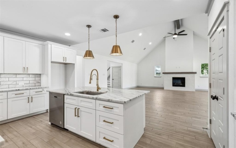 5804 Aton Avenue, Westworth Village, TX 76114, 3 Bedrooms Bedrooms, ,2 BathroomsBathrooms,Residential,For Sale,5804 Aton Avenue,20817617