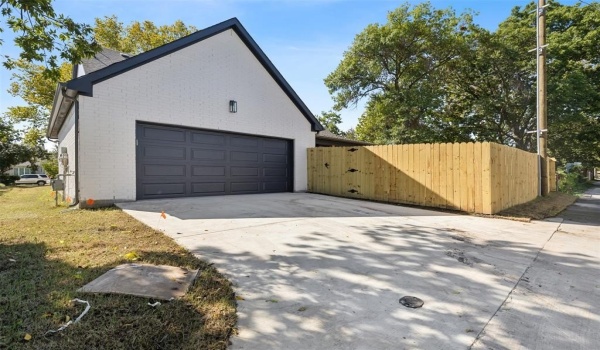 5804 Aton Avenue, Westworth Village, TX 76114, 3 Bedrooms Bedrooms, ,2 BathroomsBathrooms,Residential,For Sale,5804 Aton Avenue,20817617