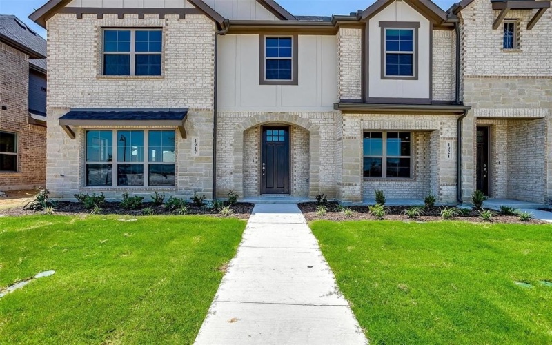 815 HOmeplace Circle, Mansfield, TX 76063, 3 Bedrooms Bedrooms, ,2 BathroomsBathrooms,Residential,For Sale,815 HOmeplace Circle,20817739