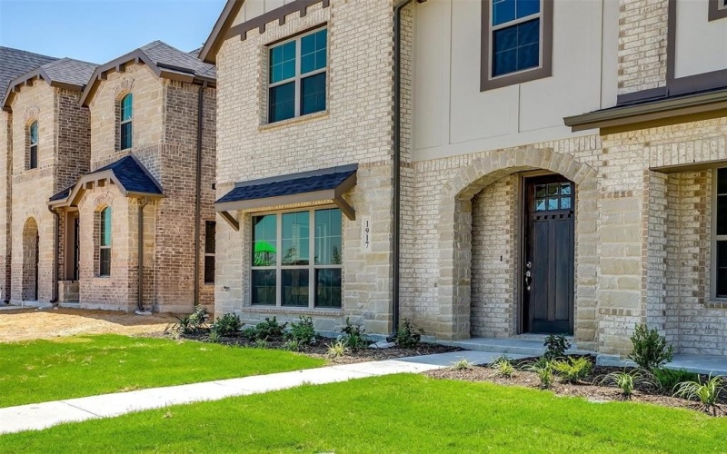 815 HOmeplace Circle, Mansfield, TX 76063, 3 Bedrooms Bedrooms, ,2 BathroomsBathrooms,Residential,For Sale,815 HOmeplace Circle,20817739