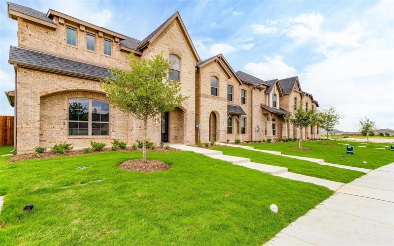 1527 HOmeplace Circle, Mansfield, TX 76063, 3 Bedrooms Bedrooms, ,2 BathroomsBathrooms,Residential,For Sale,1527 HOmeplace Circle,20817793
