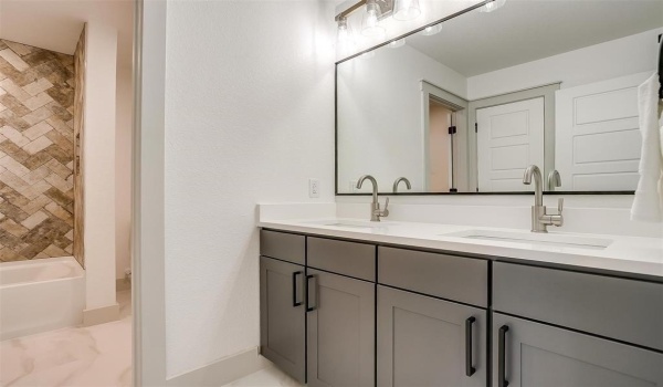 5805 Trigg Drive, Westworth Village, TX 76114, 4 Bedrooms Bedrooms, ,2 BathroomsBathrooms,Residential,For Sale,5805 Trigg Drive,20817808