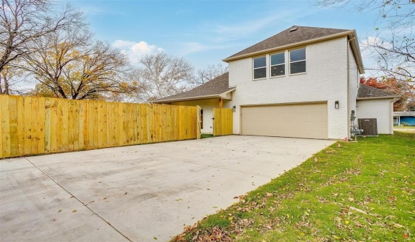 5805 Trigg Drive, Westworth Village, TX 76114, 4 Bedrooms Bedrooms, ,2 BathroomsBathrooms,Residential,For Sale,5805 Trigg Drive,20817808