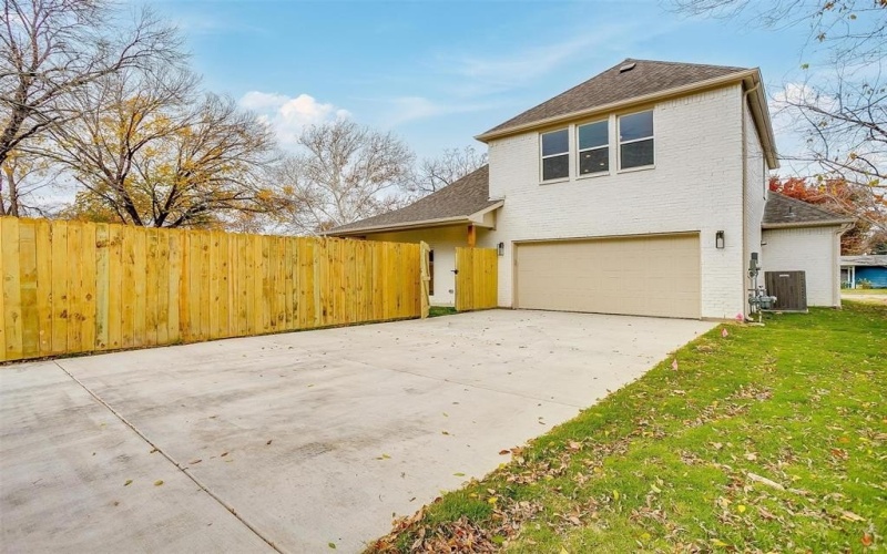 5805 Trigg Drive, Westworth Village, TX 76114, 4 Bedrooms Bedrooms, ,2 BathroomsBathrooms,Residential,For Sale,5805 Trigg Drive,20817808