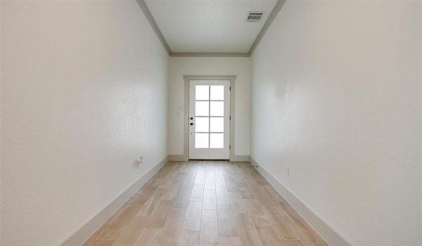 5805 Trigg Drive, Westworth Village, TX 76114, 4 Bedrooms Bedrooms, ,2 BathroomsBathrooms,Residential,For Sale,5805 Trigg Drive,20817808