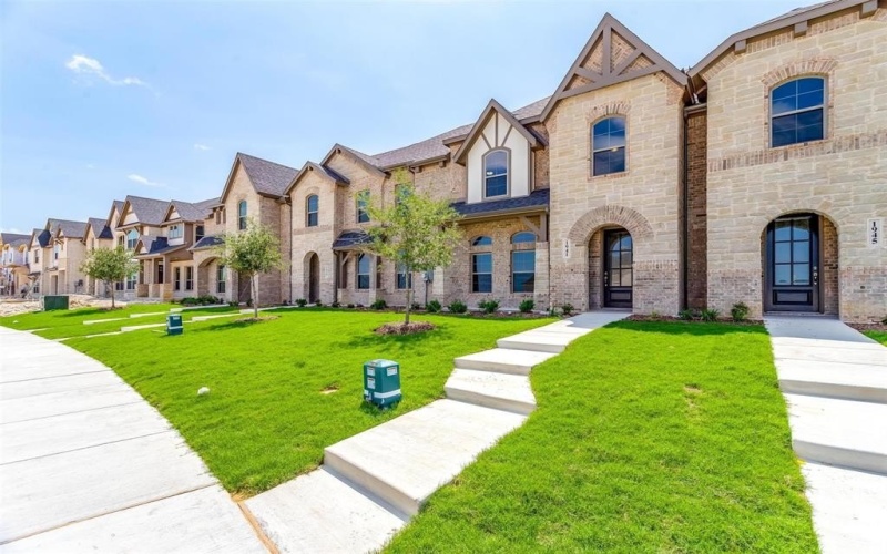 1531 HOmeplace Circle, Mansfield, TX 76063, 3 Bedrooms Bedrooms, ,2 BathroomsBathrooms,Residential,For Sale,1531 HOmeplace Circle,20817820
