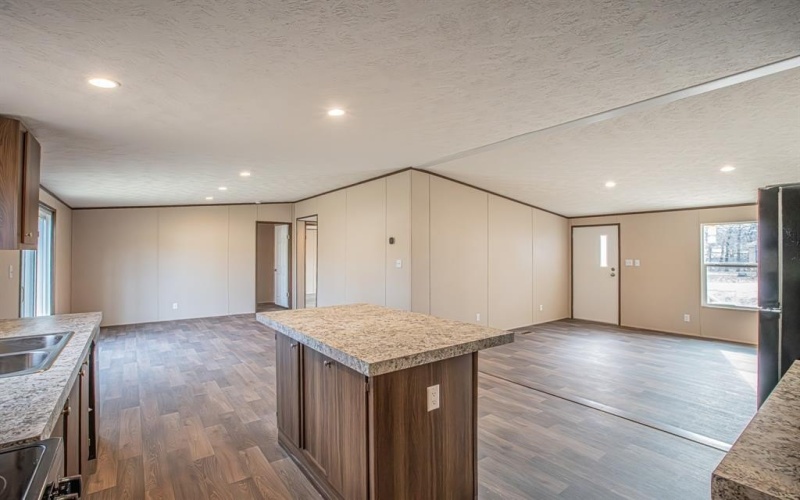 1613 Mockingbird Lane, Pelican Bay, TX 76020, 4 Bedrooms Bedrooms, ,2 BathroomsBathrooms,Residential,For Sale,1613 Mockingbird Lane,20818364
