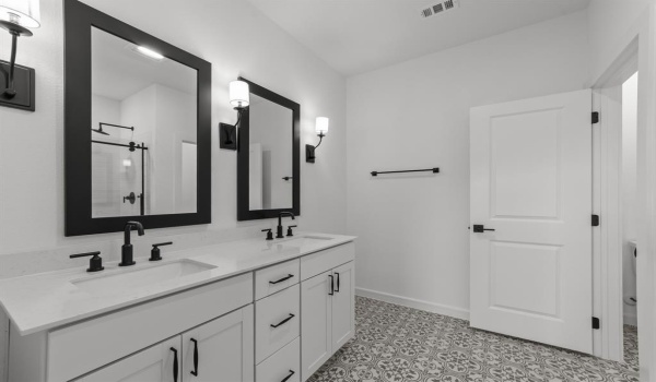 2221 Maple Ridge Drive, Van Alstyne, TX 75495, 4 Bedrooms Bedrooms, ,3 BathroomsBathrooms,Residential,For Sale,2221 Maple Ridge Drive,20822180