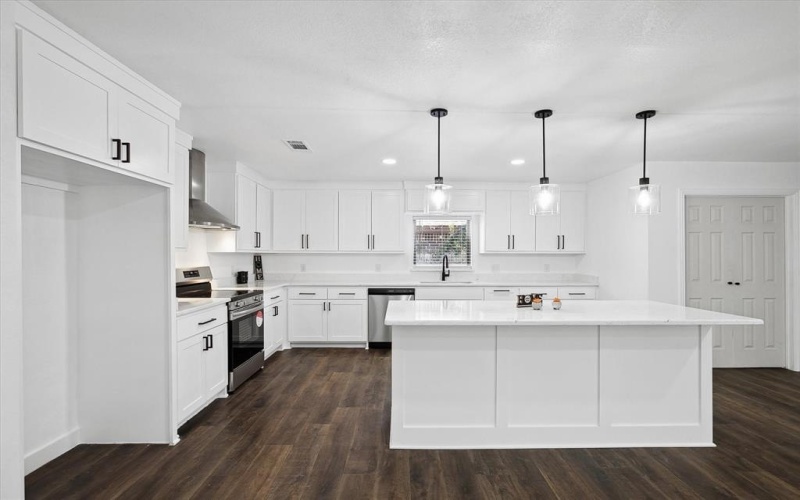 8354 Sussex Street, White Settlement, TX 76108, 3 Bedrooms Bedrooms, ,2 BathroomsBathrooms,Residential,For Sale,8354 Sussex Street,20822274