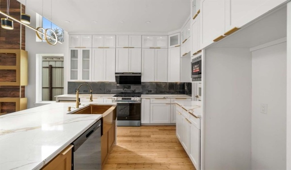 823 Gallagher Street, Dallas, TX 75212, 5 Bedrooms Bedrooms, ,3 BathroomsBathrooms,Residential,For Sale,823 Gallagher Street,20819163