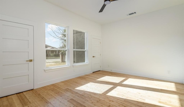 823 Gallagher Street, Dallas, TX 75212, 5 Bedrooms Bedrooms, ,3 BathroomsBathrooms,Residential,For Sale,823 Gallagher Street,20819163