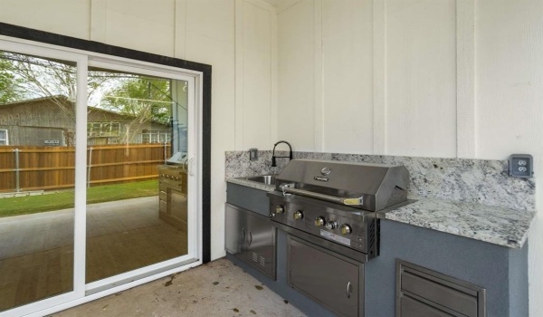 823 Gallagher Street, Dallas, TX 75212, 5 Bedrooms Bedrooms, ,3 BathroomsBathrooms,Residential,For Sale,823 Gallagher Street,20819163