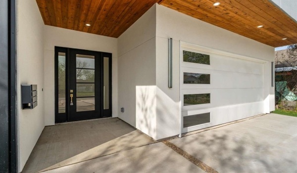 823 Gallagher Street, Dallas, TX 75212, 5 Bedrooms Bedrooms, ,3 BathroomsBathrooms,Residential,For Sale,823 Gallagher Street,20819163