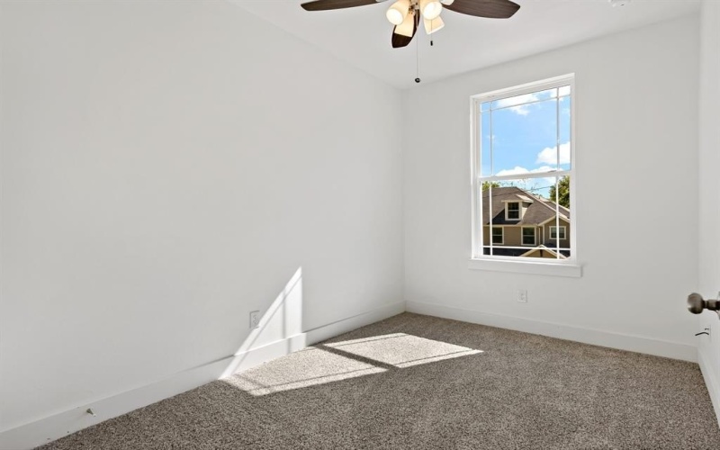 400-414 E 7th Street, Bonham, TX 75418, 6 Habitaciones Habitaciones , ,5 BañosBaños,Residential Multi Family,En Venta,400-414 E 7th Street,20819682