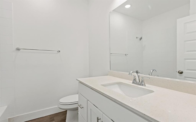 400-414 E 7th Street, Bonham, TX 75418, 6 Habitaciones Habitaciones , ,5 BañosBaños,Residential Multi Family,En Venta,400-414 E 7th Street,20819682