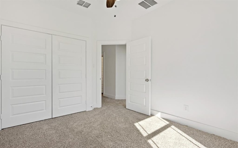 400-414 E 7th Street, Bonham, TX 75418, 6 Habitaciones Habitaciones , ,5 BañosBaños,Residential Multi Family,En Venta,400-414 E 7th Street,20819682