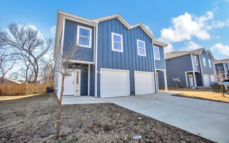 400-414 E 7th Street, Bonham, TX 75418, 6 Habitaciones Habitaciones , ,5 BañosBaños,Residential Multi Family,En Venta,400-414 E 7th Street,20819682