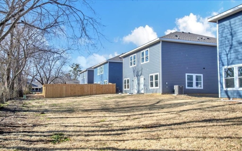 400-414 E 7th Street, Bonham, TX 75418, 6 Habitaciones Habitaciones , ,5 BañosBaños,Residential Multi Family,En Venta,400-414 E 7th Street,20819682