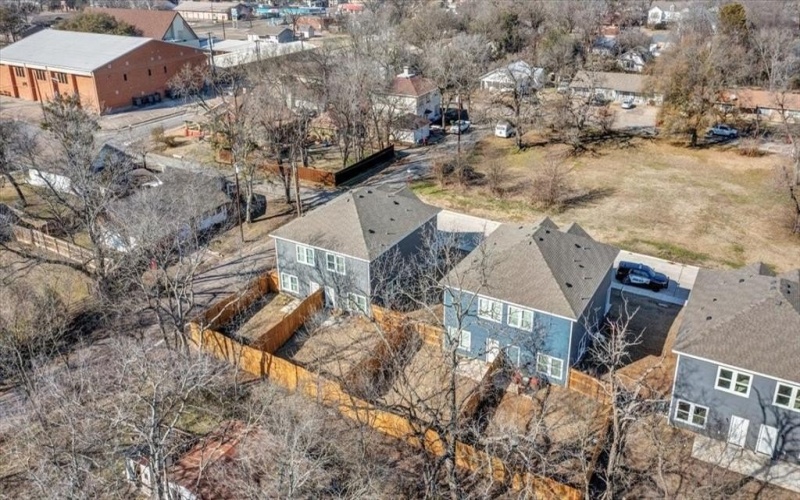 400-414 E 7th Street, Bonham, TX 75418, 6 Habitaciones Habitaciones , ,5 BañosBaños,Residential Multi Family,En Venta,400-414 E 7th Street,20819682