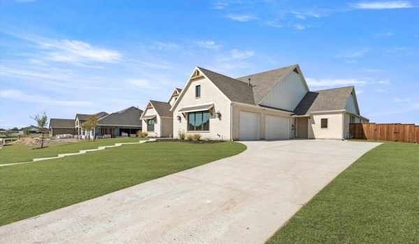 240 Carrington Drive, Argyle, TX 76226, 4 Bedrooms Bedrooms, ,3 BathroomsBathrooms,Residential,For Sale,240 Carrington Drive,20820368