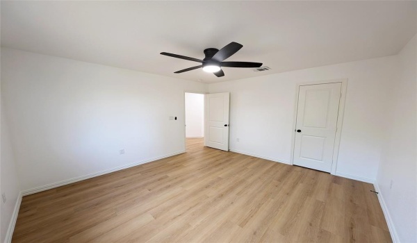 5620 Carver Drive, Fort Worth, TX 76107, 3 Bedrooms Bedrooms, ,3 BathroomsBathrooms,Residential,For Sale,5620 Carver Drive,20820523