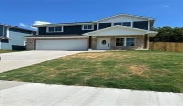 5620 Carver Drive, Fort Worth, TX 76107, 3 Bedrooms Bedrooms, ,3 BathroomsBathrooms,Residential,For Sale,5620 Carver Drive,20820523