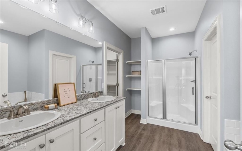 5830 Northwood Oaks, Shreveport, LA 71107, 3 Bedrooms Bedrooms, ,2 BathroomsBathrooms,Residential,For Sale,5830 Northwood Oaks,20820894