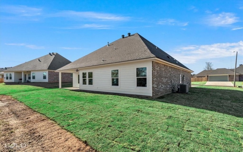 5830 Northwood Oaks, Shreveport, LA 71107, 3 Bedrooms Bedrooms, ,2 BathroomsBathrooms,Residential,For Sale,5830 Northwood Oaks,20820894