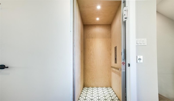 13001 Hutton Drive #29, Farmers Branch, TX 75234, 3 Bedrooms Bedrooms, ,3 BathroomsBathrooms,Residential,For Sale,13001 Hutton Drive,20820971