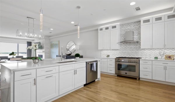 13001 Hutton Drive #29, Farmers Branch, TX 75234, 3 Bedrooms Bedrooms, ,3 BathroomsBathrooms,Residential,For Sale,13001 Hutton Drive,20820971