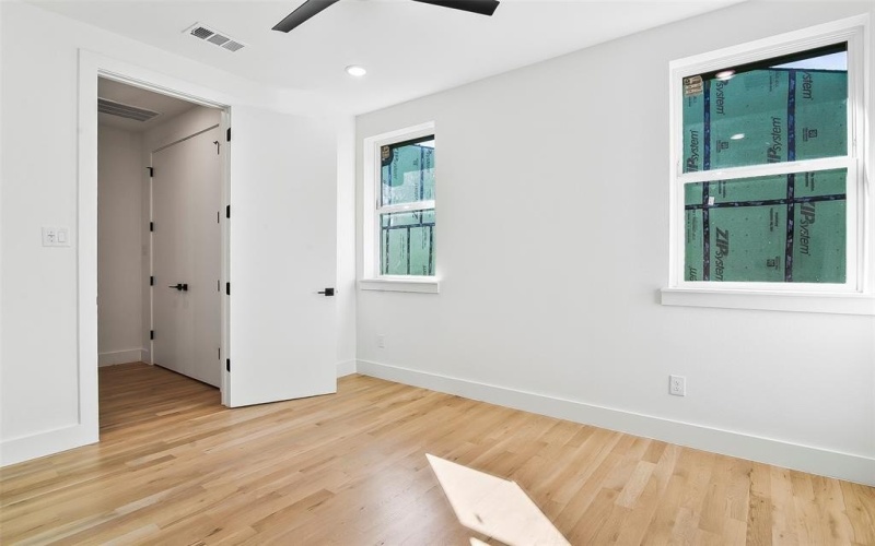 2908 Hawthorne Avenue #102, Dallas, TX 75219, 2 Bedrooms Bedrooms, ,2 BathroomsBathrooms,Residential,For Sale,2908 Hawthorne Avenue,20820996