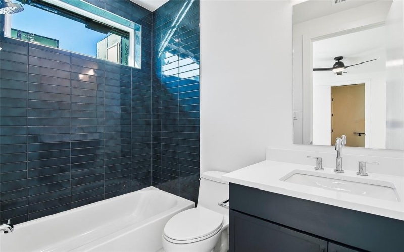 2908 Hawthorne Avenue #102, Dallas, TX 75219, 2 Bedrooms Bedrooms, ,2 BathroomsBathrooms,Residential,For Sale,2908 Hawthorne Avenue,20820996