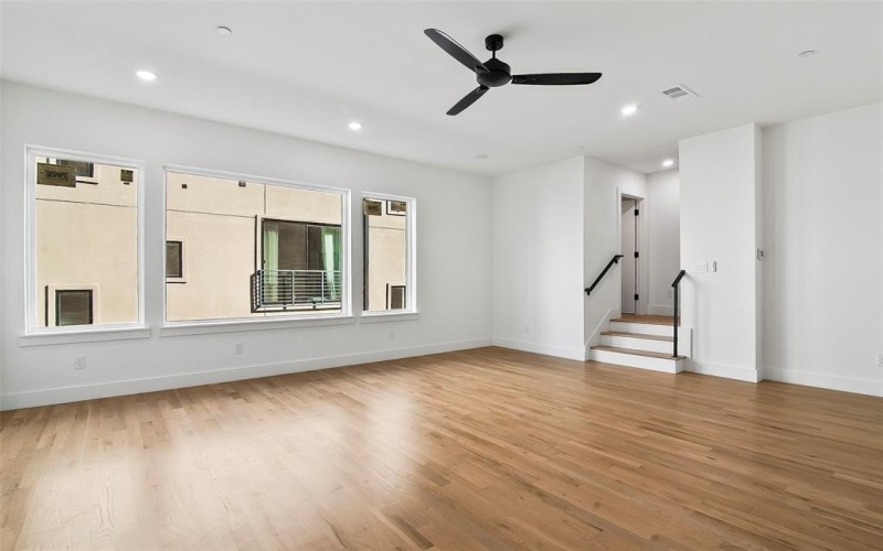 2908 Hawthorne Avenue #102, Dallas, TX 75219, 2 Bedrooms Bedrooms, ,2 BathroomsBathrooms,Residential,For Sale,2908 Hawthorne Avenue,20820996